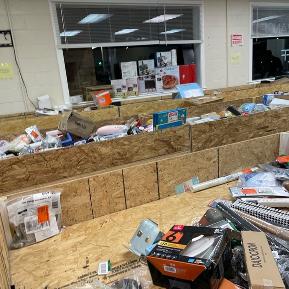 Mystery box guaranteed 20 items for a box of $20 items guaranteed worth more $20 - Picture 6 of 11